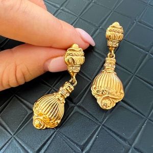 Givenchy Carved Gold vintage dangle earrings